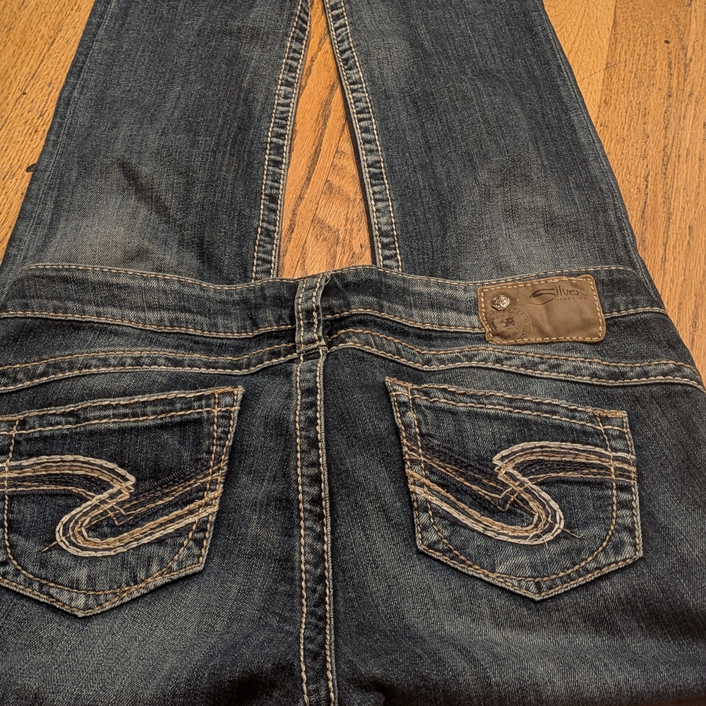 Silver Jeans Dark Blue Cropped Ankle Jeans